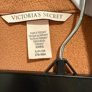 Victoria's Secret Knit Top in Rust Orange